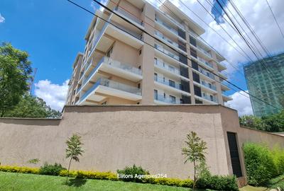 3 Bed Apartment with En Suite at Othaya Road
