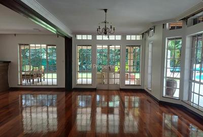 5 Bed Townhouse with En Suite in Rosslyn