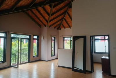 5 Bed Townhouse with En Suite at Lavington