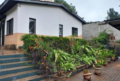 2 Bed House with En Suite in Nyari