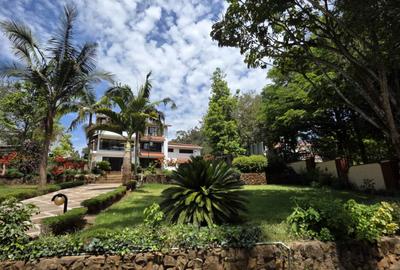 5 Bed House with En Suite in Gigiri