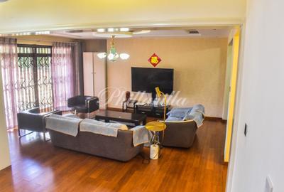 5 Bed Townhouse with En Suite at Lavington