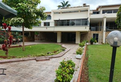 2,120 ft² Office with Service Charge Included at Lavington