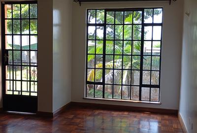 4 Bed House with En Suite at Glory Road - 2