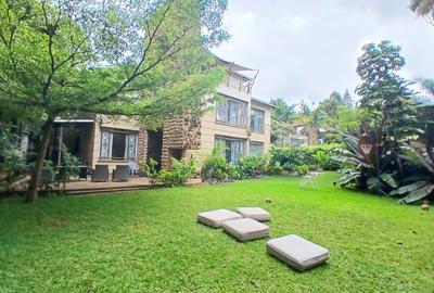 5 Bed Townhouse with En Suite at Lavington Green - 3