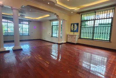 4 Bed Townhouse with En Suite in Lavington - 4