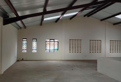 11,696 ft² Warehouse with Backup Generator in Ruaraka