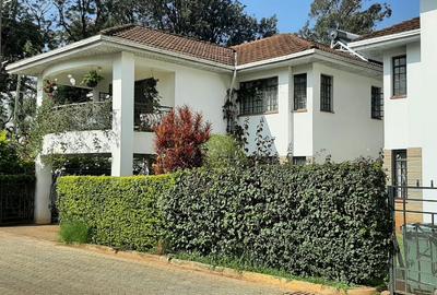 4 Bed Townhouse with En Suite in Westlands Area