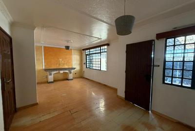 4 Bed Townhouse with En Suite in South C - 4