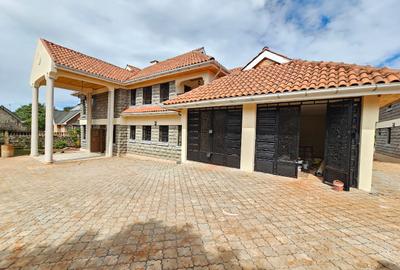 6 Bed House with En Suite in Kitisuru