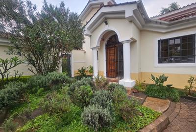 4 Bed House with En Suite in Runda