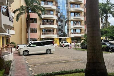 3 Bed Apartment with En Suite in Nyali Area