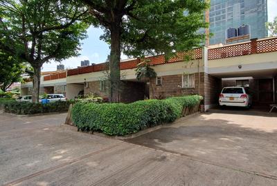 4 Bed House with En Suite at Church Rd