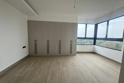 3 Bed Apartment in Riverside