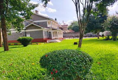 5 Bed House with En Suite at Loresho