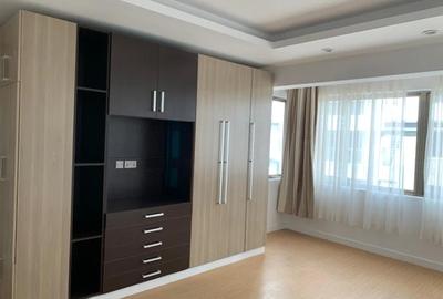 4 Bed Apartment with En Suite at Lavington - 4