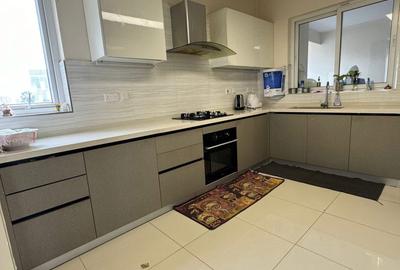 4 Bed Apartment with En Suite in Parklands - 4