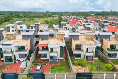 4 Bed Townhouse with En Suite at Kenyatta Road - 2