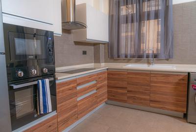 Furnished 2 Bed Apartment with En Suite at Spring Valley