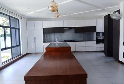 5 Bed Villa with En Suite at Nyali Mombasa Kenya