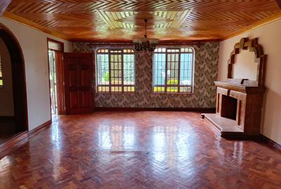 5 Bed House with En Suite at Nyari