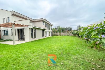 6 Bed Townhouse with En Suite in Lavington