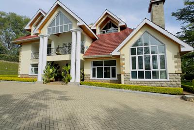 5 Bed House with En Suite at Mimosa Drive