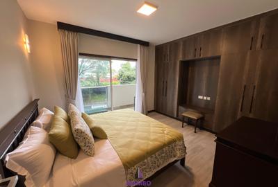Furnished 2 Bed Apartment with En Suite at Riverside Drive