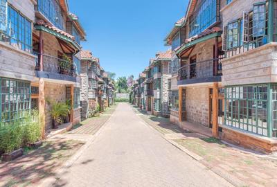 5 Bed Townhouse in Kileleshwa - 2