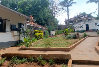 4 Bed House with En Suite in Runda - 2