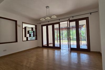 4 Bed House with En Suite in Runda - 4