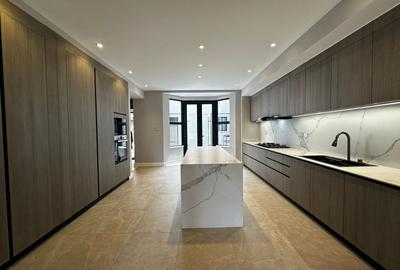 3 Bed Apartment with En Suite at Runda