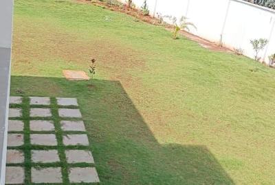 5 Bed Townhouse with En Suite in Kitisuru