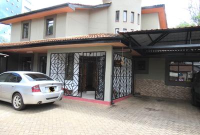 5 Bed Villa with En Suite at Westland