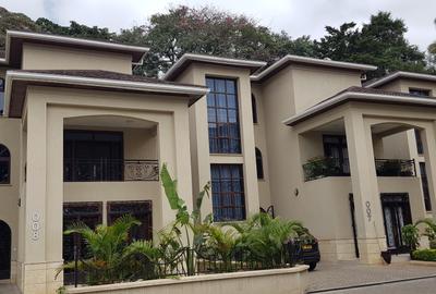 5 Bed Townhouse with En Suite at Lavington Road 455