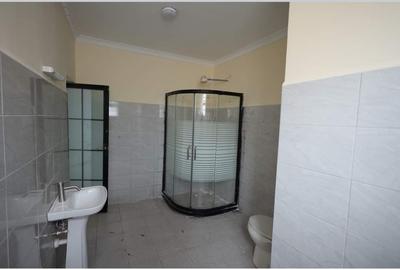 5 Bed Townhouse with En Suite at Kangundo Kagundo Road