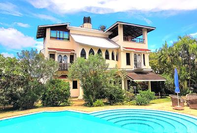 4 Bed Villa with En Suite in Diani