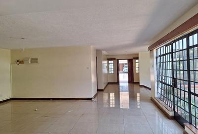 4 Bed Townhouse with En Suite in Westlands Area