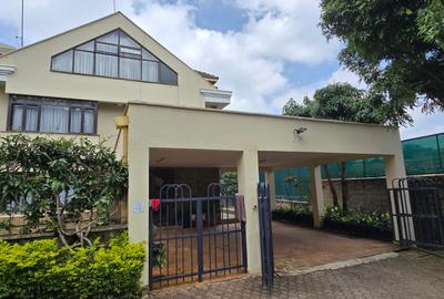5 Bed Townhouse with En Suite at Lavington Road - 2