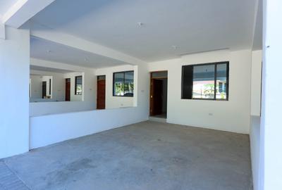 4 Bed Townhouse with En Suite at Twiga Road - 2