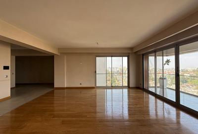 3 Bed Apartment with En Suite in Kileleshwa