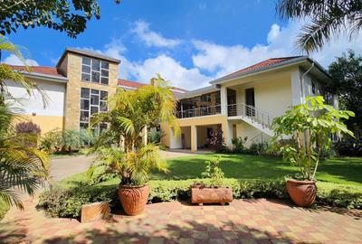 5 Bed House with En Suite at Hardy Area - 2
