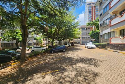 2 Bed Apartment with En Suite at Near Sarit Centre