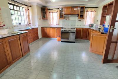4 Bed Villa with En Suite in Kileleshwa