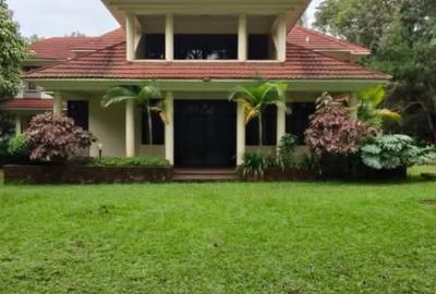 5 Bed Villa with En Suite in Karen