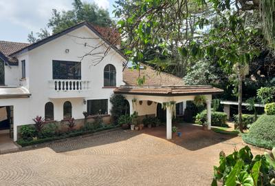 4 Bed House with En Suite at Nyari Central