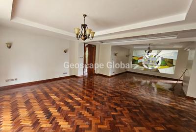 4 Bed Apartment with En Suite in Riverside