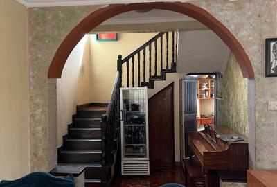 4 Bed House with En Suite in Lavington - 4