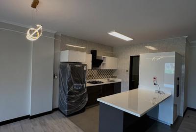 2 Bed Apartment with En Suite at Riverside Drive - 3