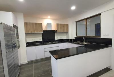 3 Bed Apartment with Swimming Pool in Kileleshwa - 3